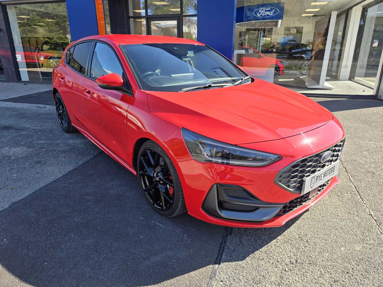 Used Ford Focus 2022 for sale - 76868960: Photo 2