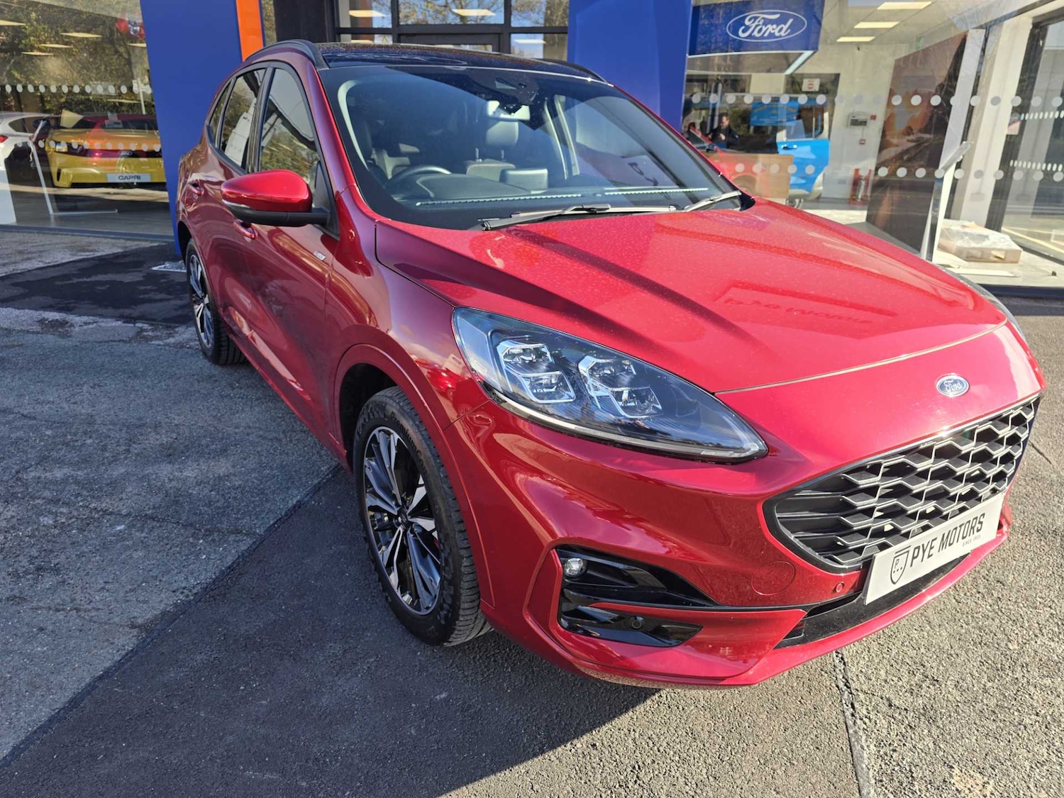 Used Ford Kuga 2022 for sale - 76871677: Photo 2