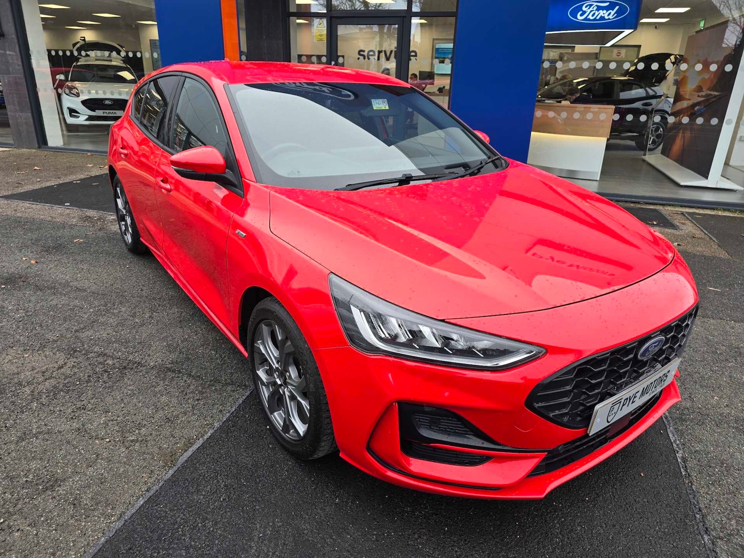 Used Ford Focus 2022 for sale - 76868441: Photo 2