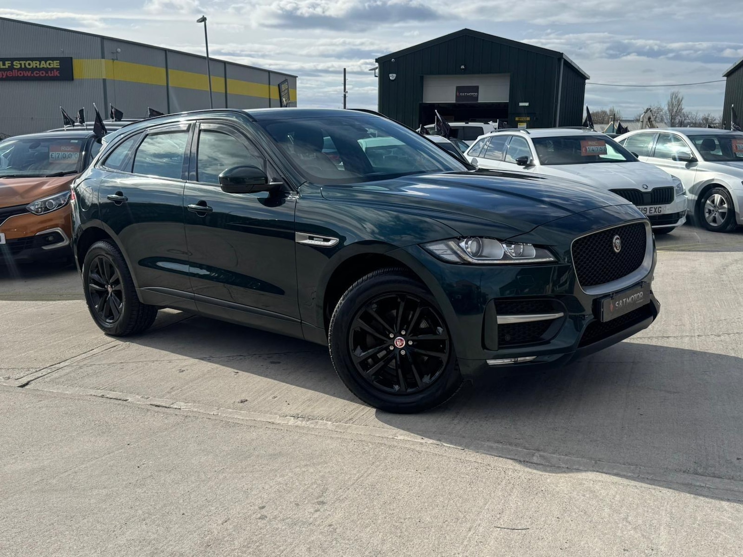 Used Jaguar F-Pace 2016 for sale - 78116200: Photo 2