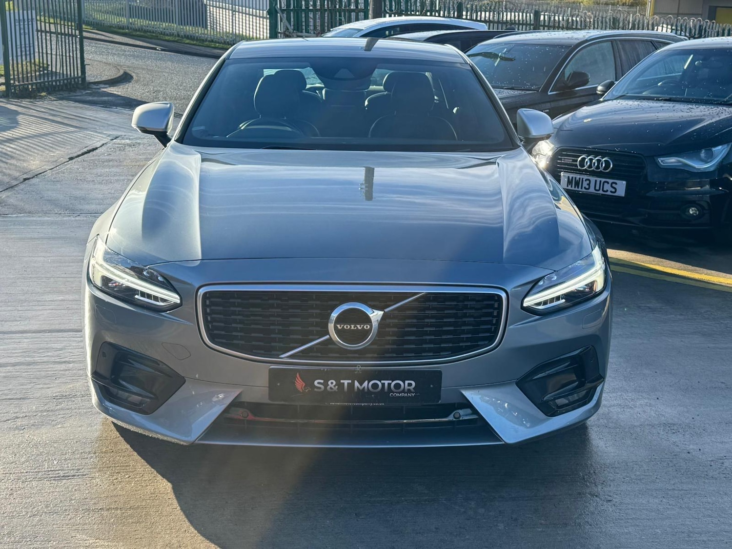 Used Volvo S90 for sale - 76997817: Photo 3
