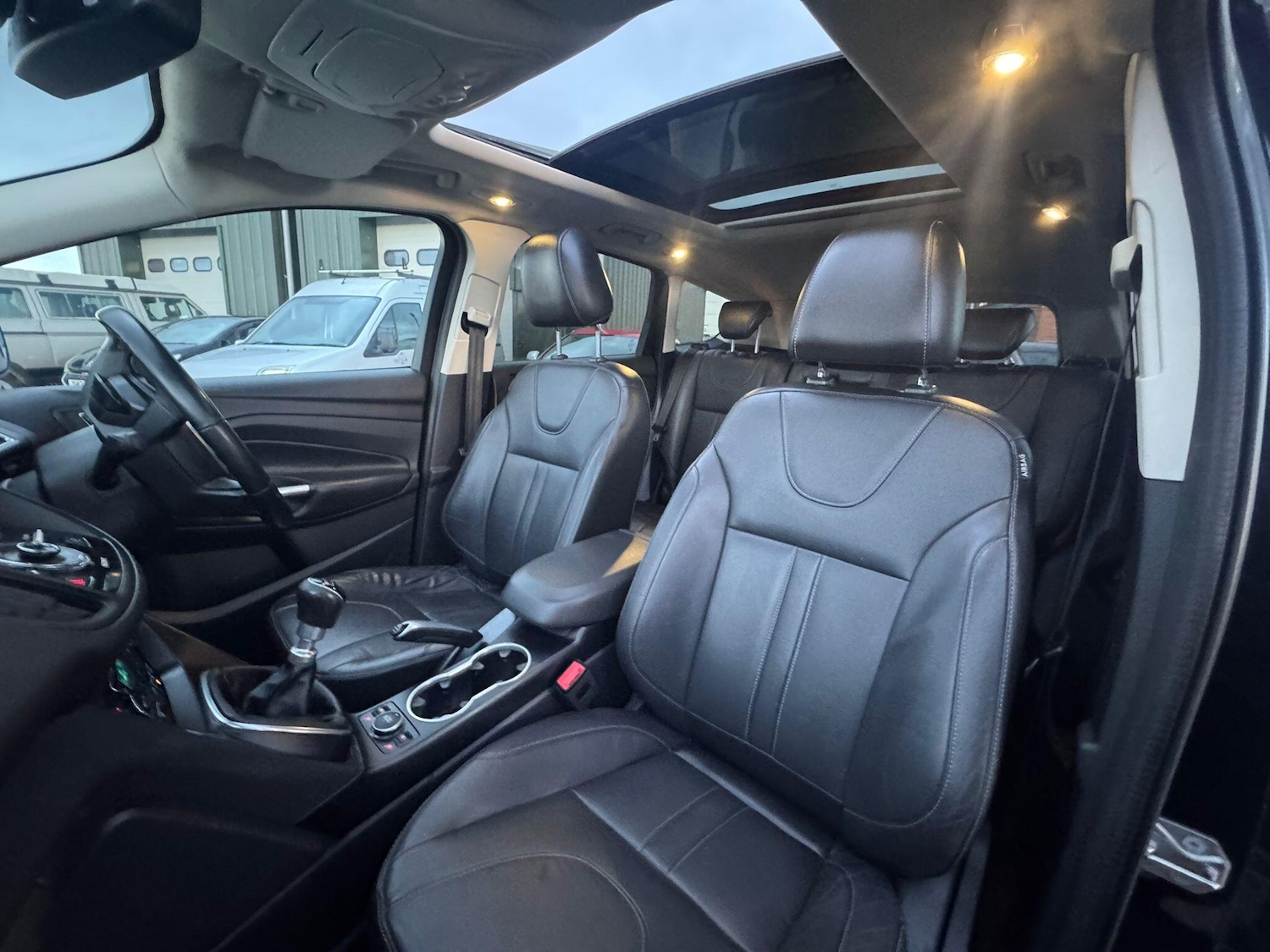 Used Ford Kuga 2016 for sale - 76701949: Photo 26