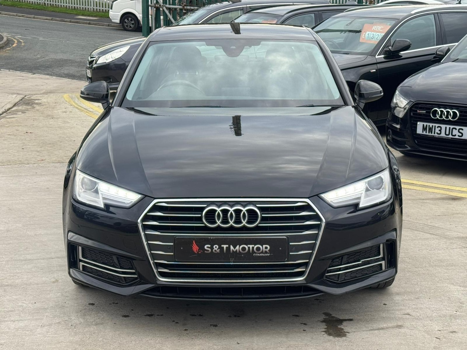 Used Audi A4 2019 for sale - 76832132: Photo 2