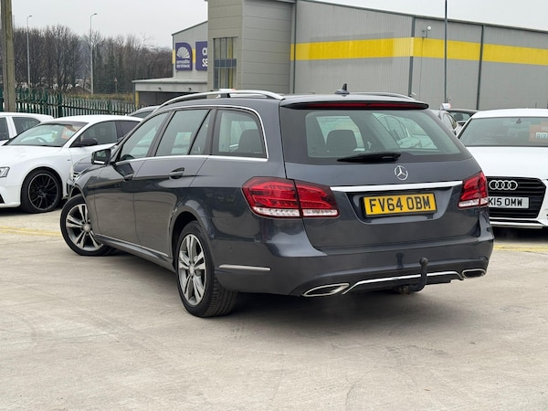 Used Mercedes-Benz E Class 2014 for sale - 75070750: Photo 4
