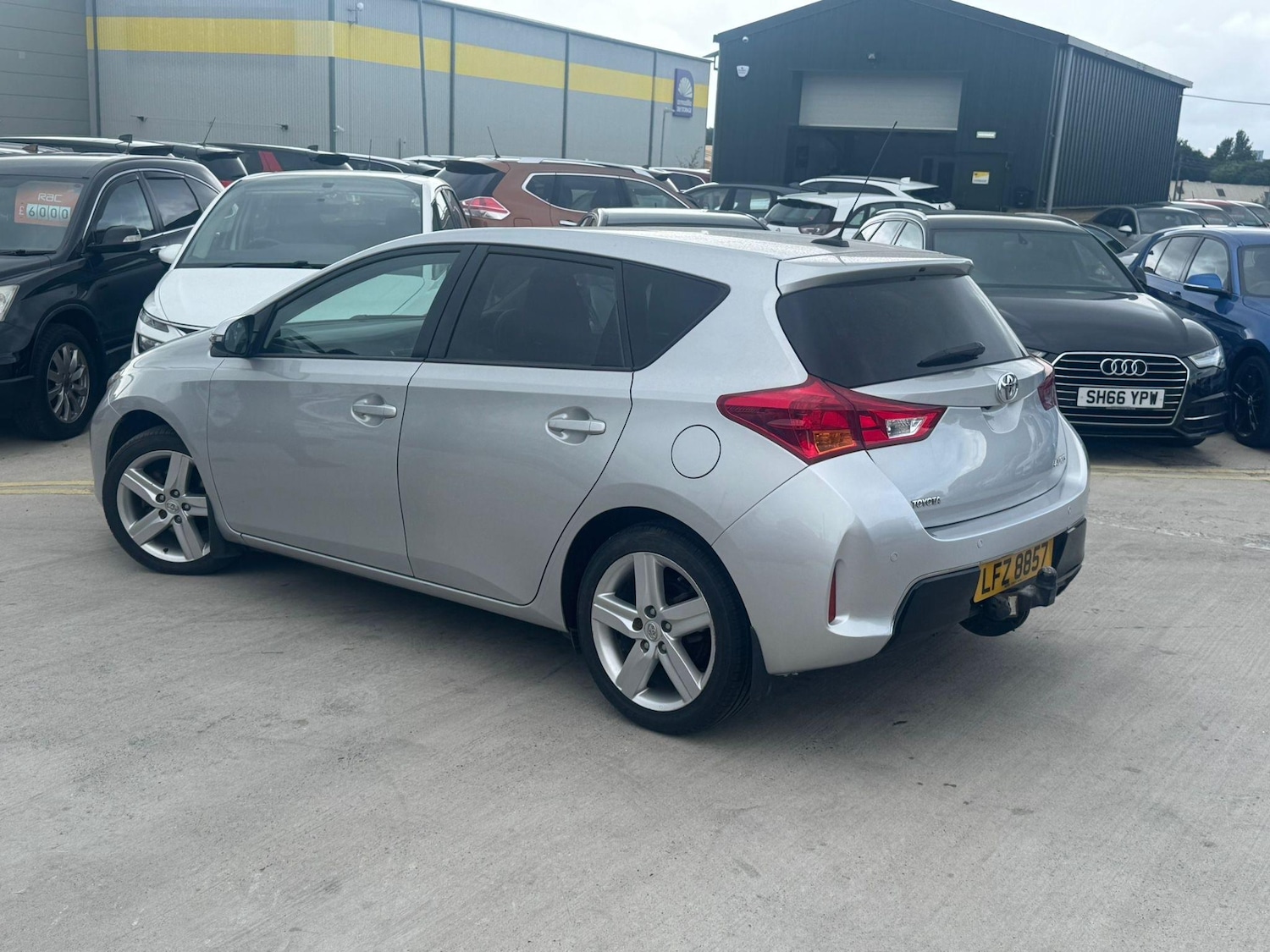 Used Toyota Auris 2012 for sale - 75093856: Photo 4