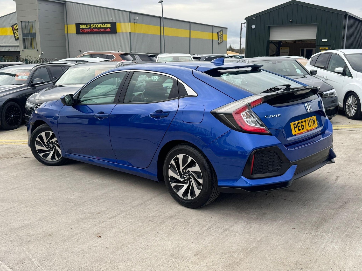 Used Honda Civic 2017 for sale - 76584236: Photo 4