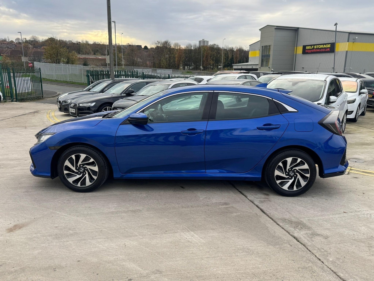 Used Honda Civic 2017 for sale - 76584236: Photo 8
