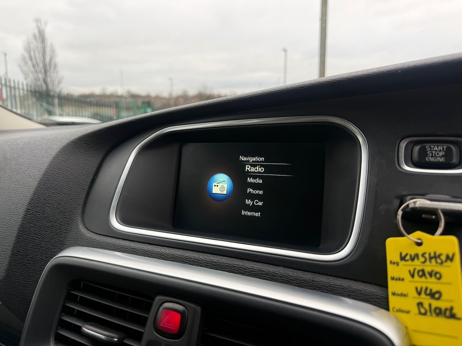 Used Volvo V40 2015 for sale - 77359111: Photo 17