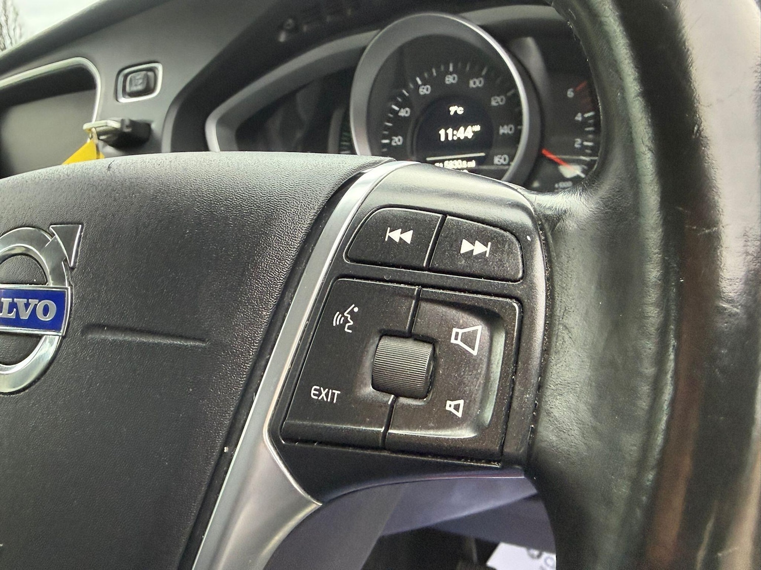 Used Volvo V40 2015 for sale - 77359111: Photo 19