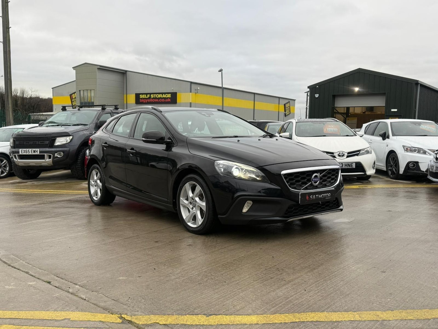 Used Volvo V40 2015 for sale - 77359111: Photo 2