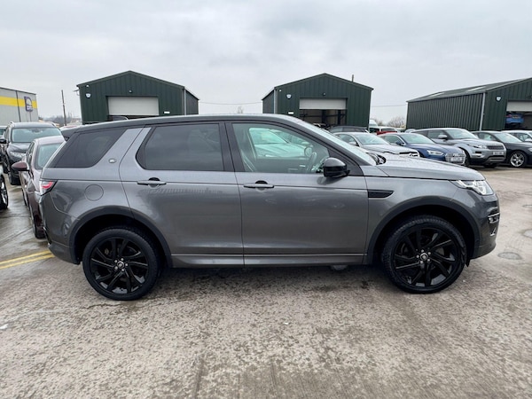 Used Land Rover Discovery Sport 2017 for sale - 74125326: Photo 10