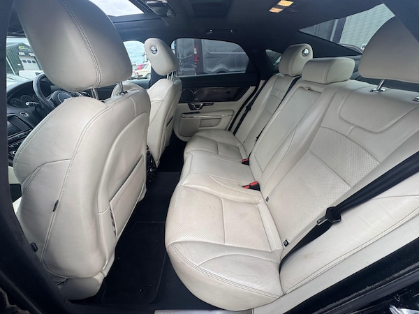 Used Jaguar XJ 2014 for sale - 75071888: Photo 23