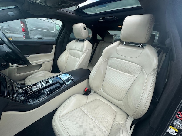 Used Jaguar XJ 2014 for sale - 75071888: Photo 28