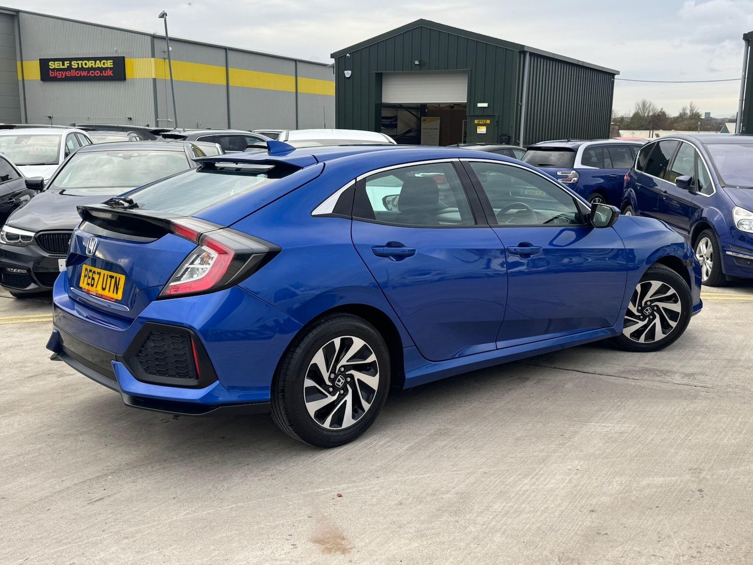 Used Honda Civic 2017 for sale - 76990696: Photo 11