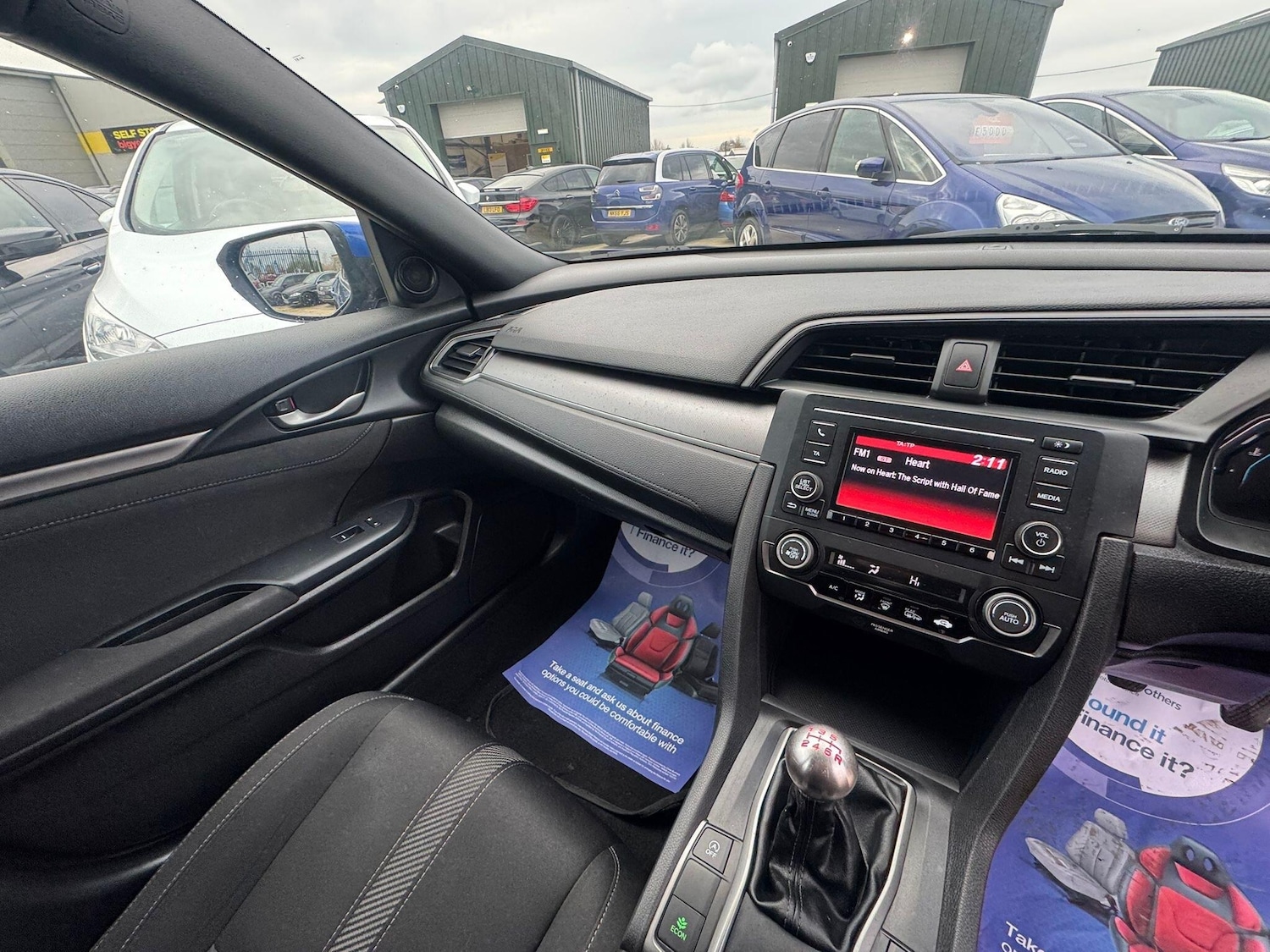 Used Honda Civic 2017 for sale - 76990696: Photo 13