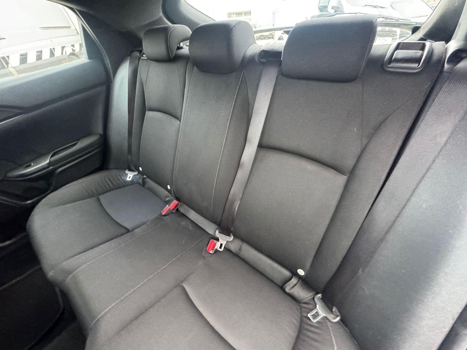 Used Honda Civic 2017 for sale - 76990696: Photo 20