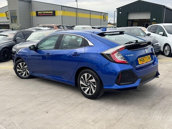 Used Honda Civic 2017 for sale - 76990696: Photo