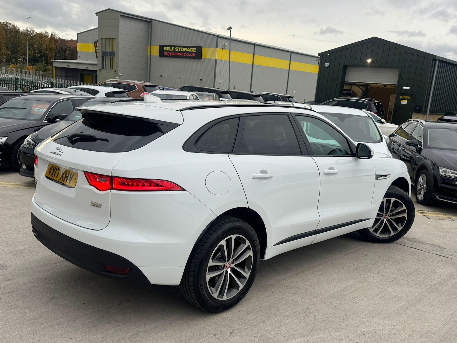 Used Jaguar F-Pace 2017 for sale - 76995020: Photo 9