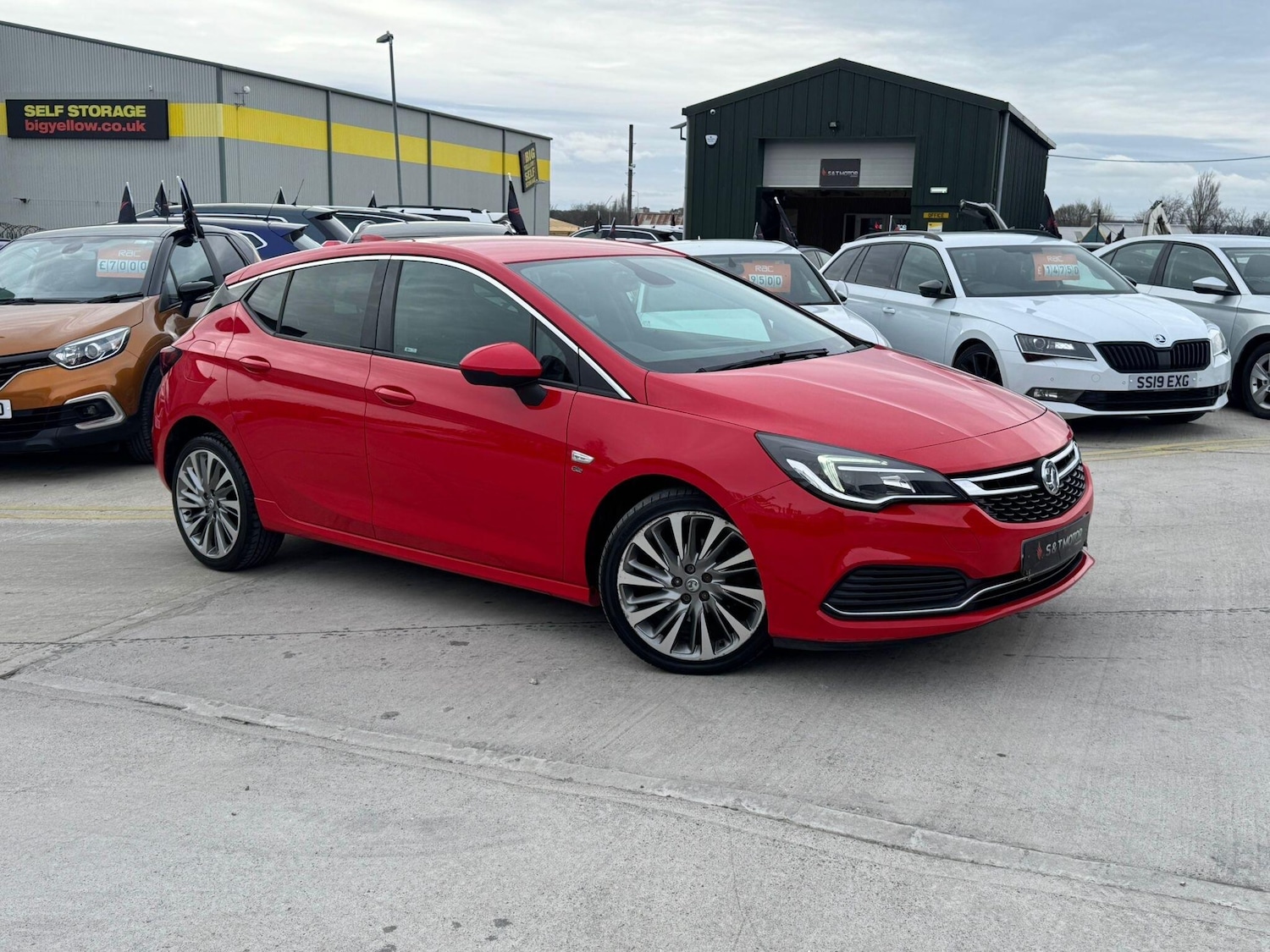Used Vauxhall Astra 2017 for sale - 78058731: Photo 2