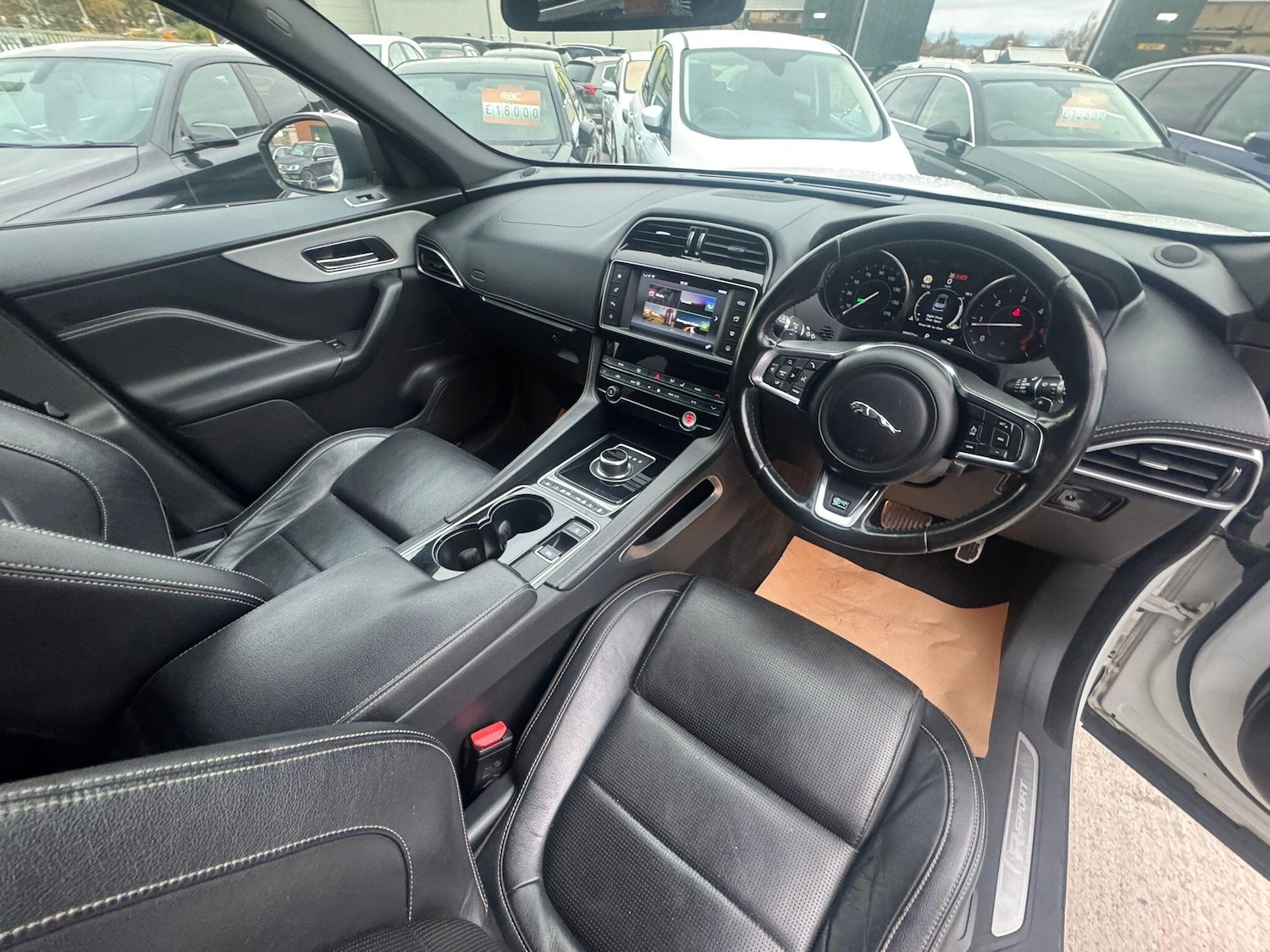 Used Jaguar F-Pace 2017 for sale - 76485274: Photo 12