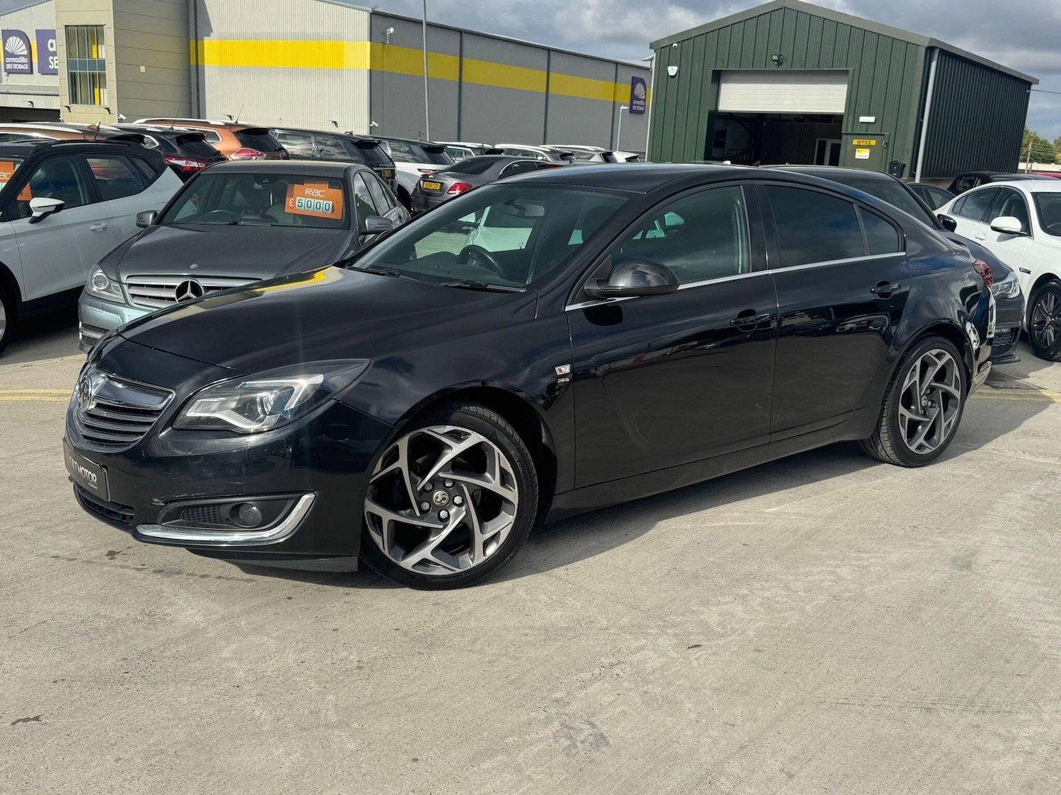 Used Vauxhall Insignia 2016 for sale - 75884673: Photo 3