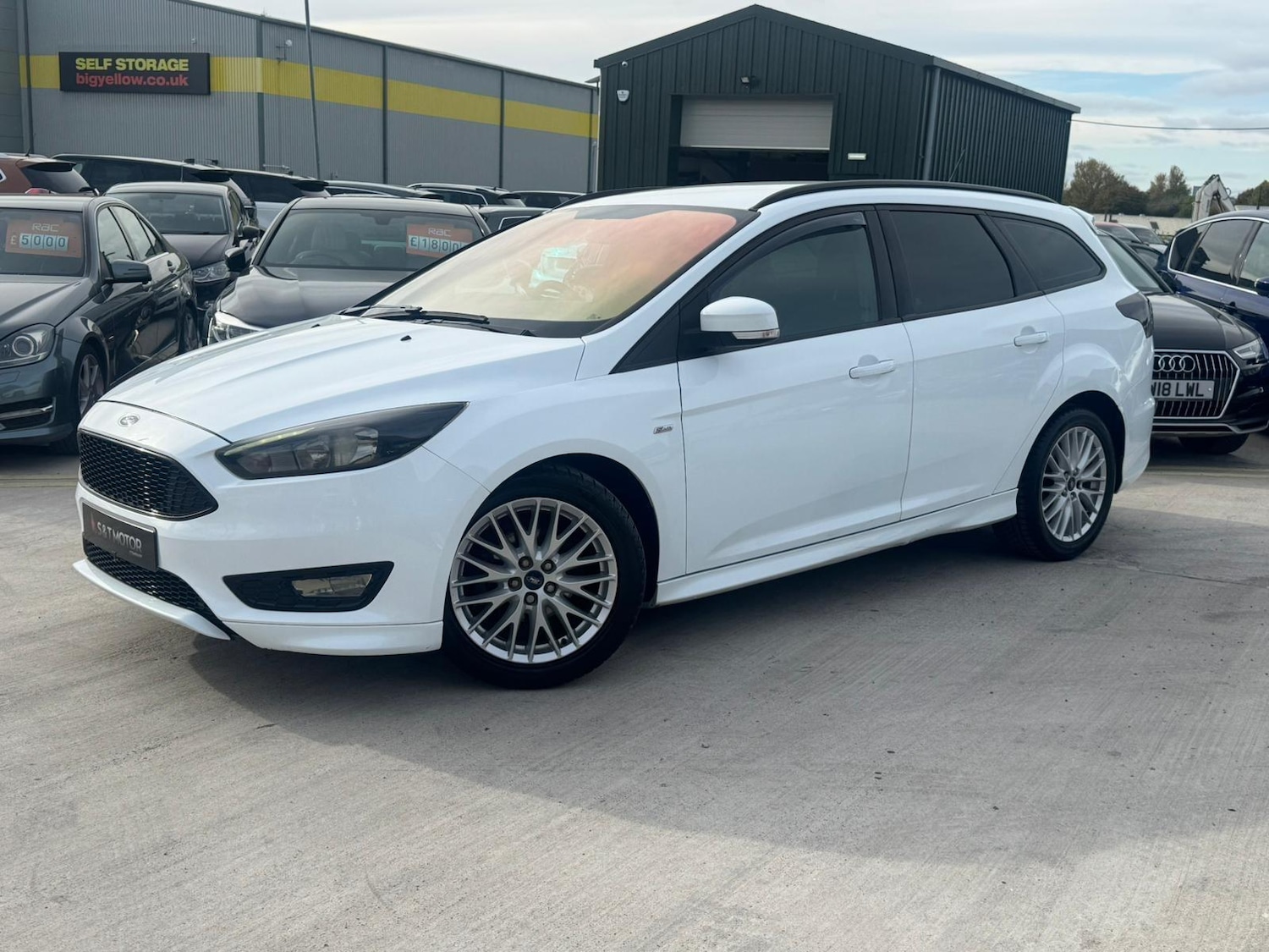 Used Ford Focus 2017 for sale - 76259235: Photo 3