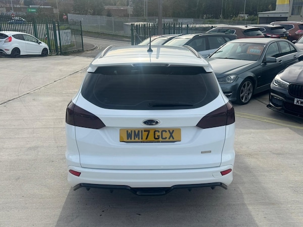 Used Ford Focus 2017 for sale - 76259235: Photo 9