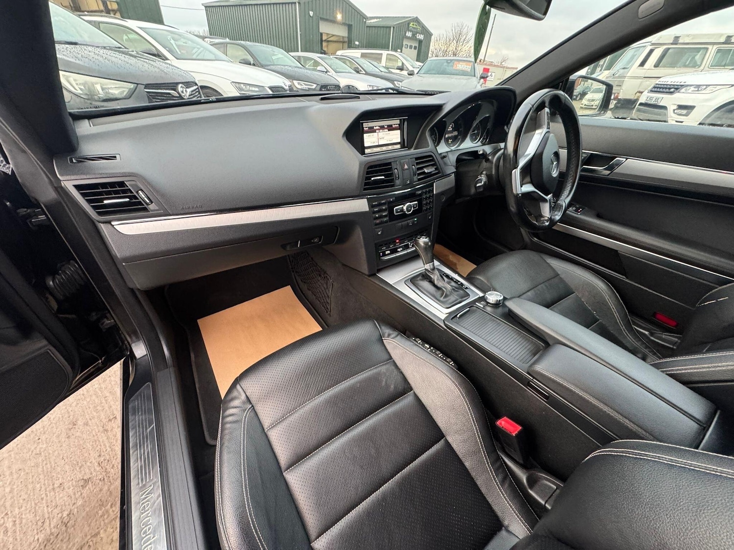 Used Mercedes-Benz E Class 2013 for sale - 77279677: Photo 23