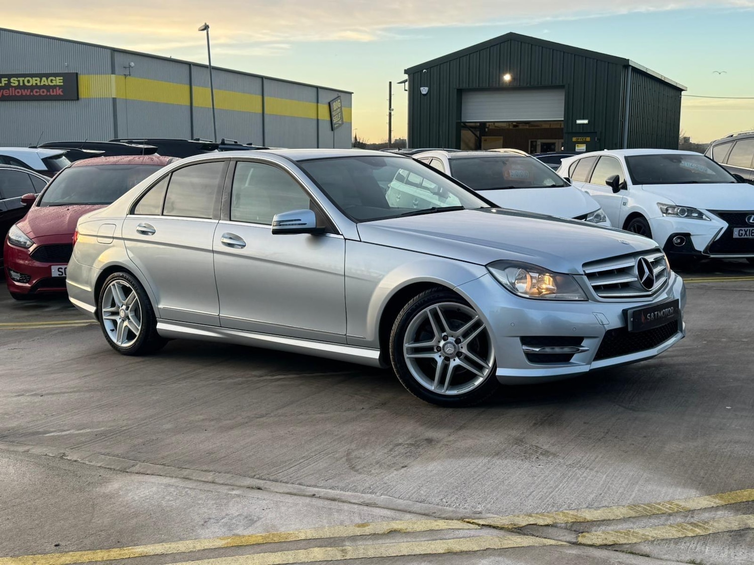 Used Mercedes-Benz C Class 2012 for sale - 76953079: Photo 2