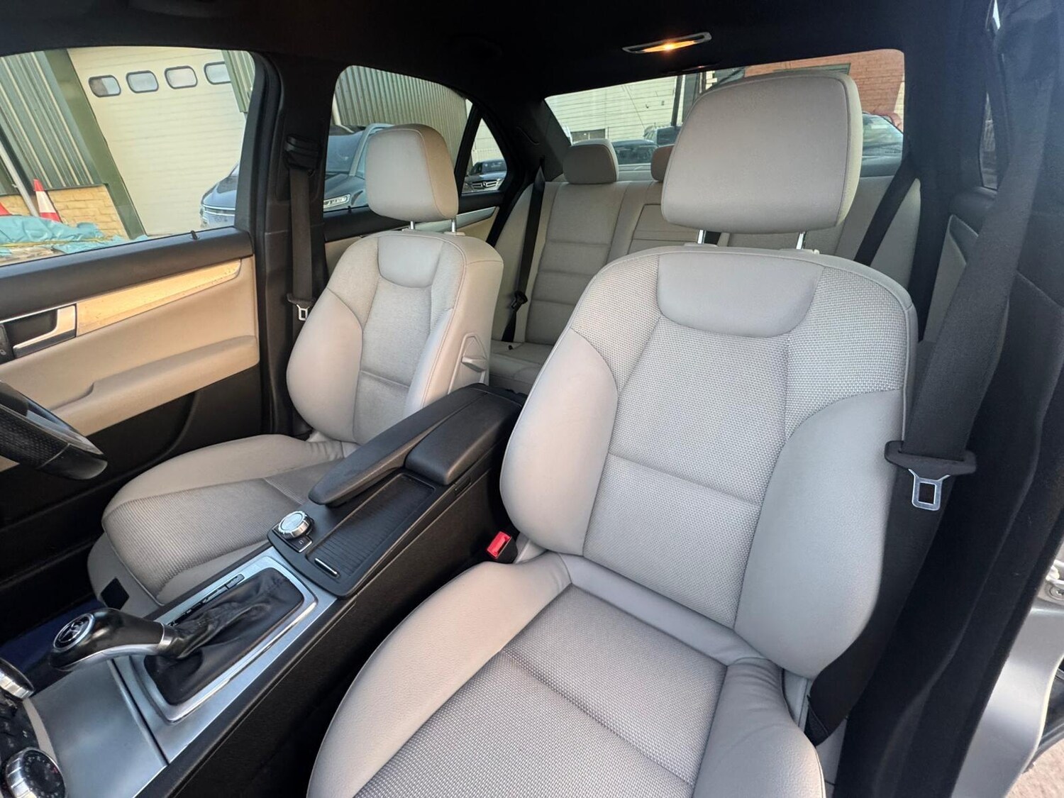 Used Mercedes-Benz C Class 2012 for sale - 76953079: Photo 28