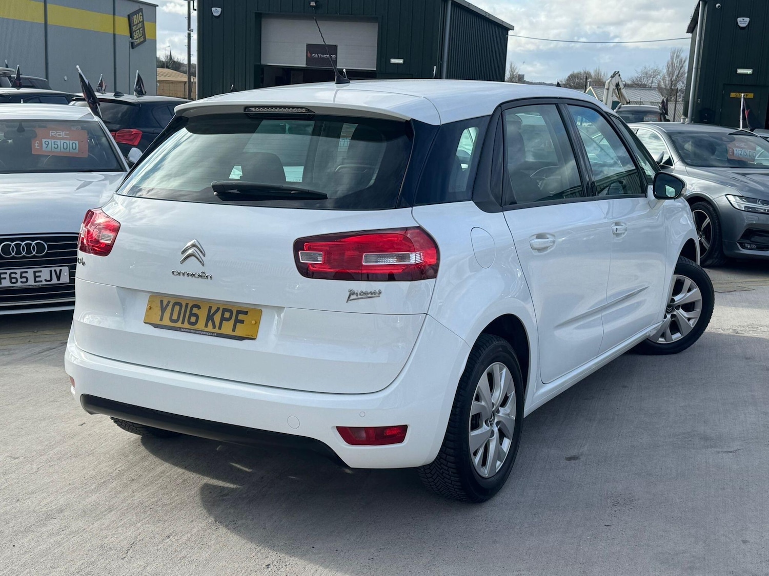 Used Citroen C4 Picasso 2016 for sale - 77892121: Photo 11