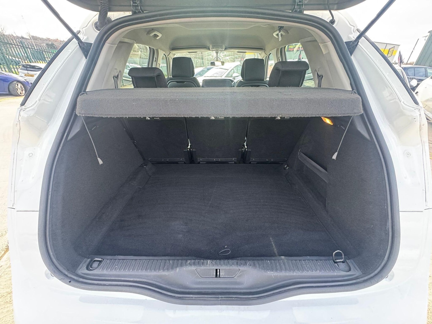 Used Citroen C4 Picasso 2016 for sale - 77892121: Photo 24