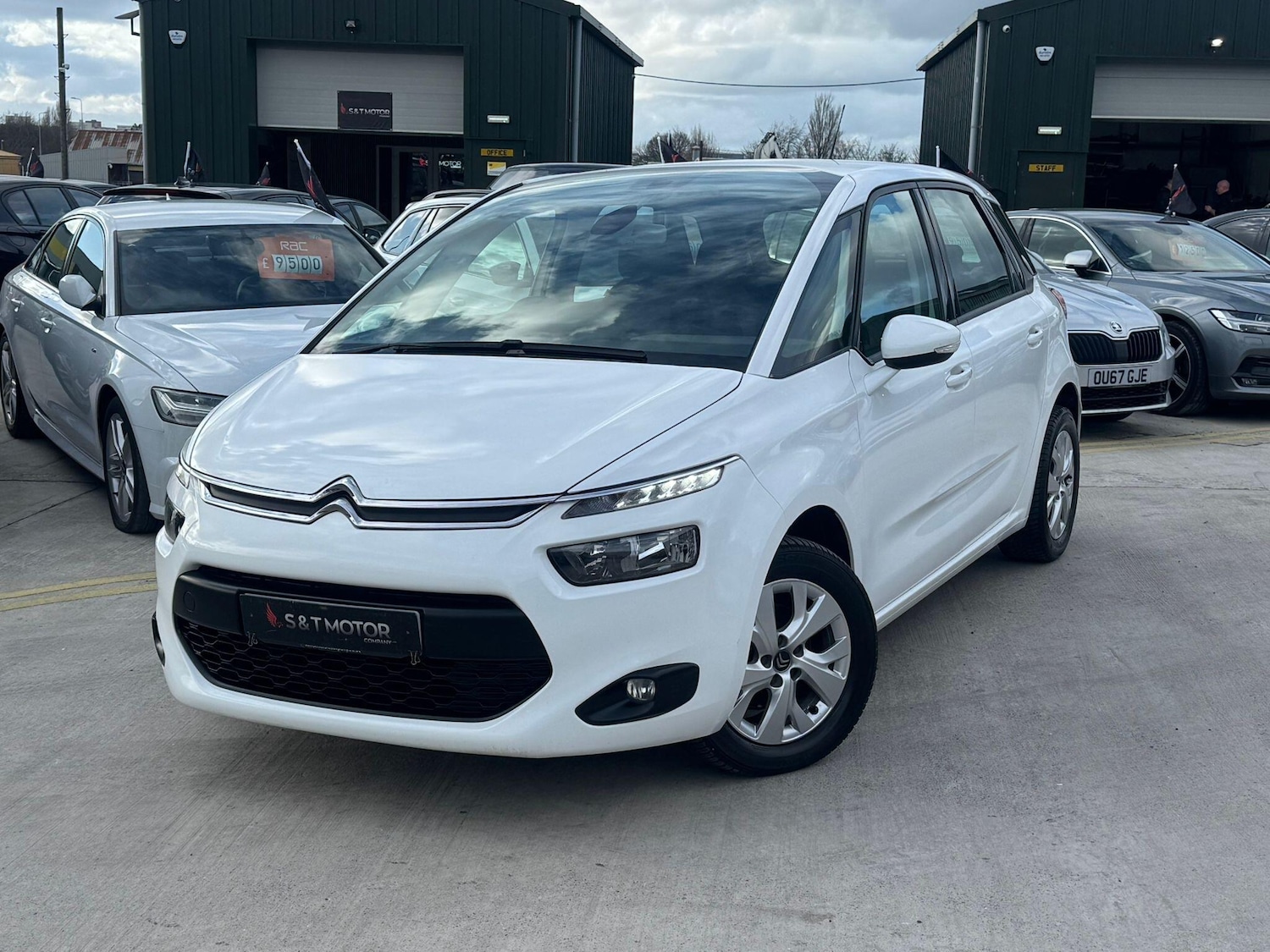 Used Citroen C4 Picasso 2016 for sale - 77892121: Photo 6