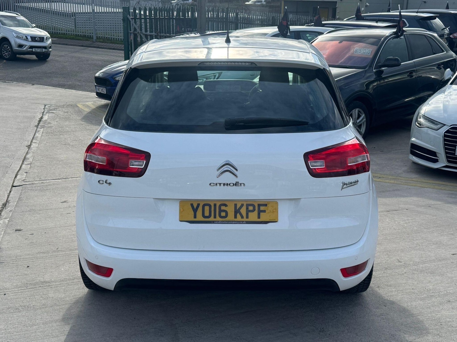 Used Citroen C4 Picasso 2016 for sale - 77892121: Photo 9