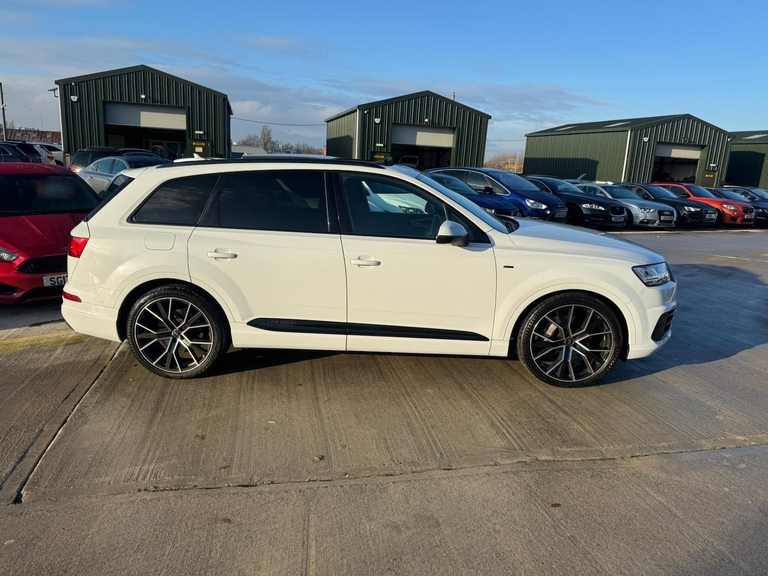 Used Audi Q7 2018 for sale - 76832389: Photo 11