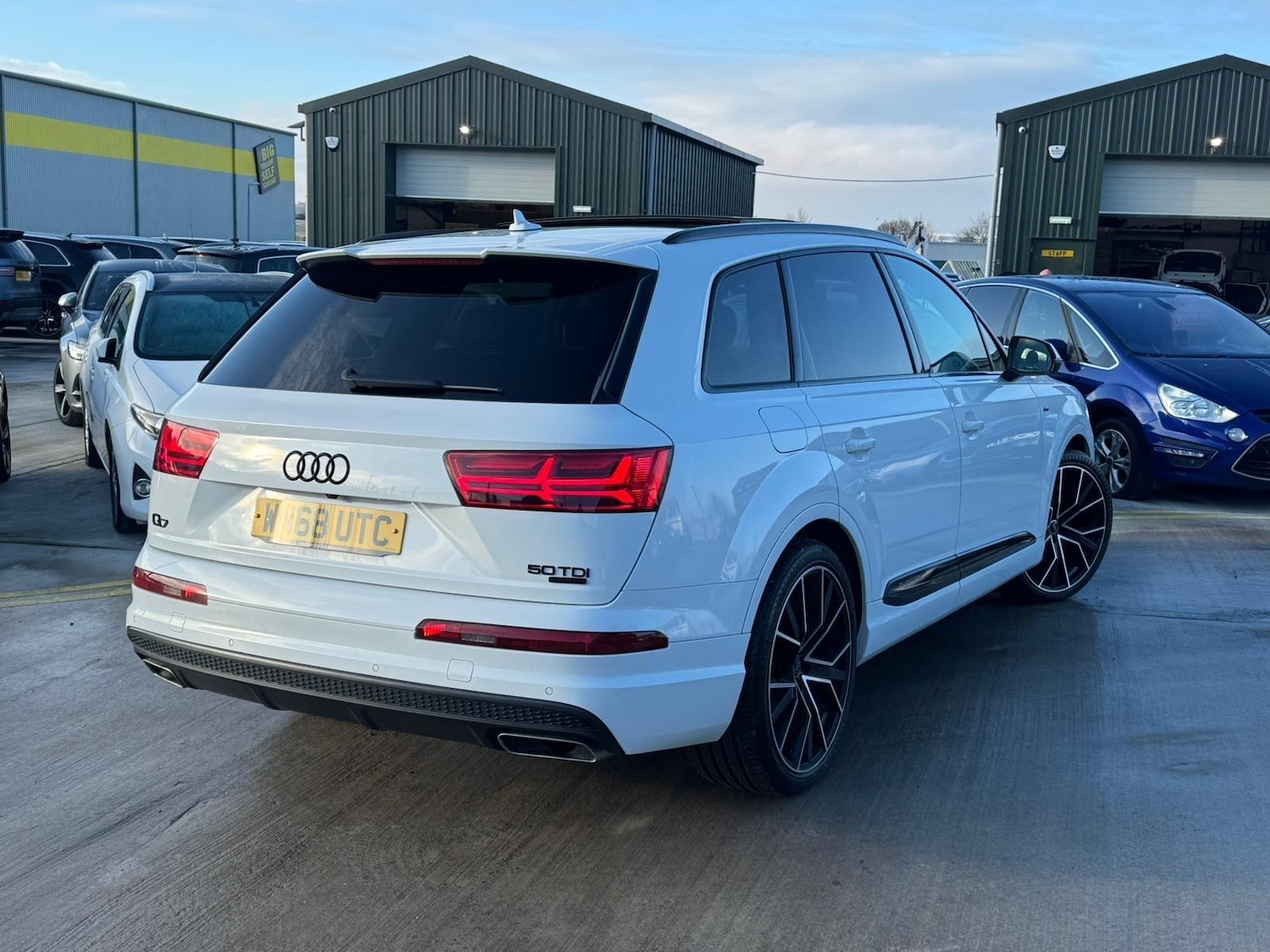 Used Audi Q7 2018 for sale - 76832389: Photo 13