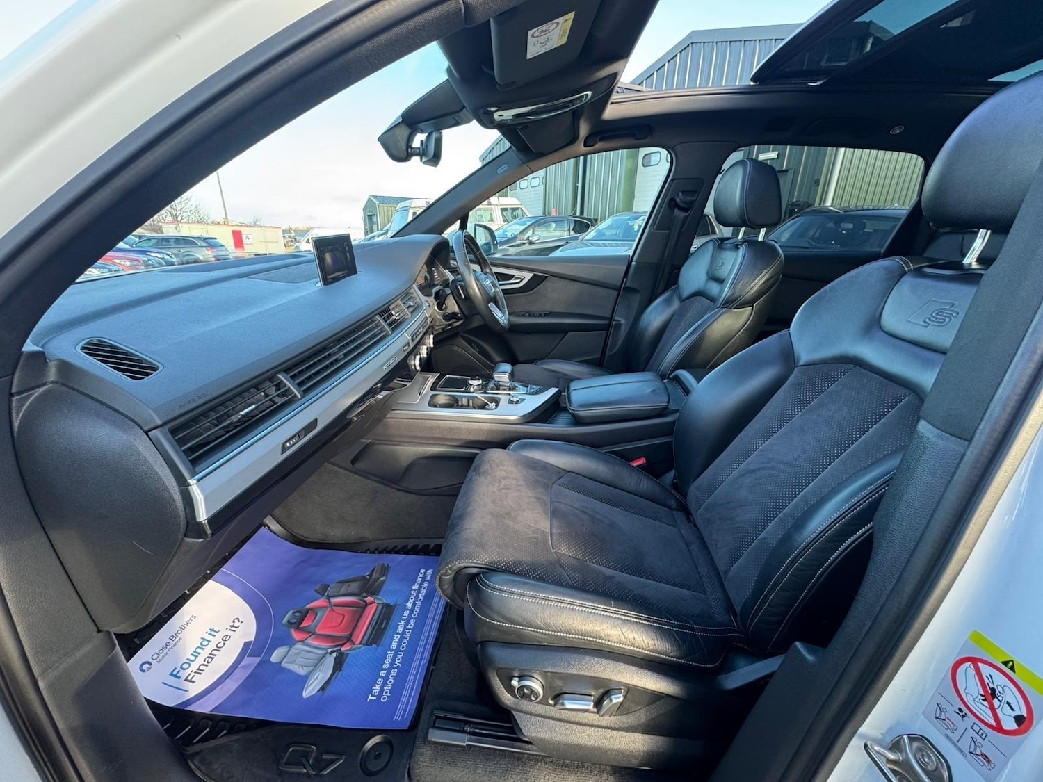 Used Audi Q7 2018 for sale - 76832389: Photo 29