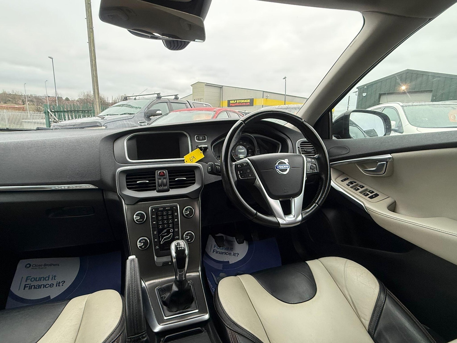 Used Volvo V40 2015 for sale - 77060155: Photo 10