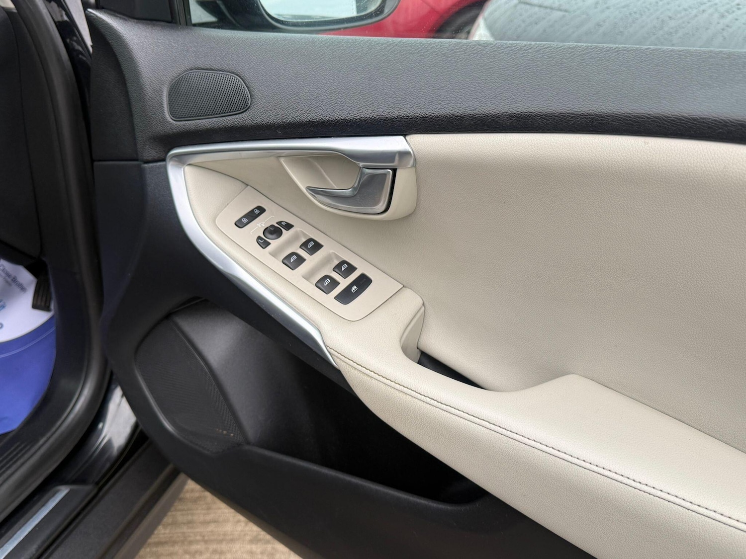 Used Volvo V40 2015 for sale - 77060155: Photo 20