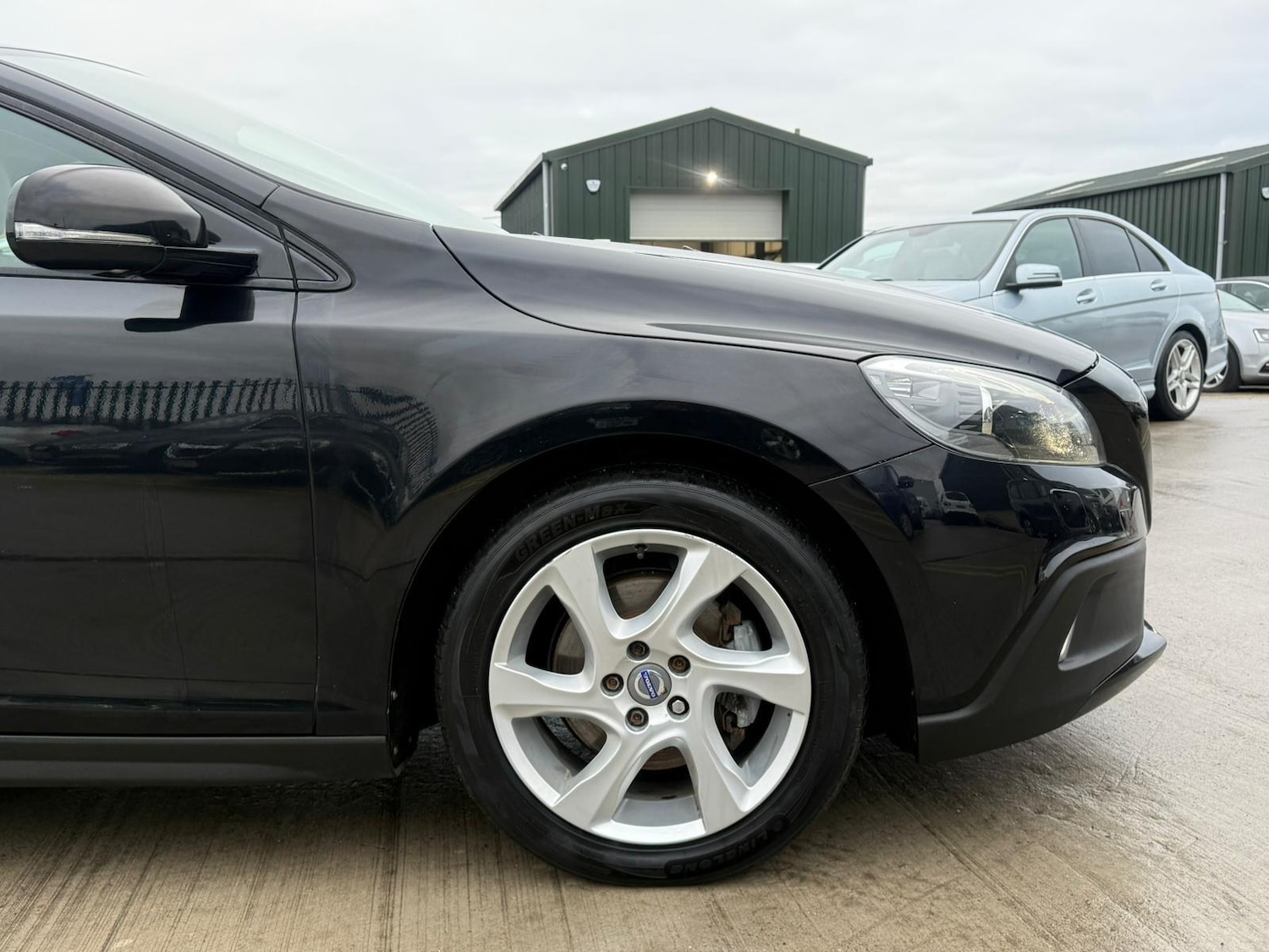 Used Volvo V40 2015 for sale - 77060155: Photo 21