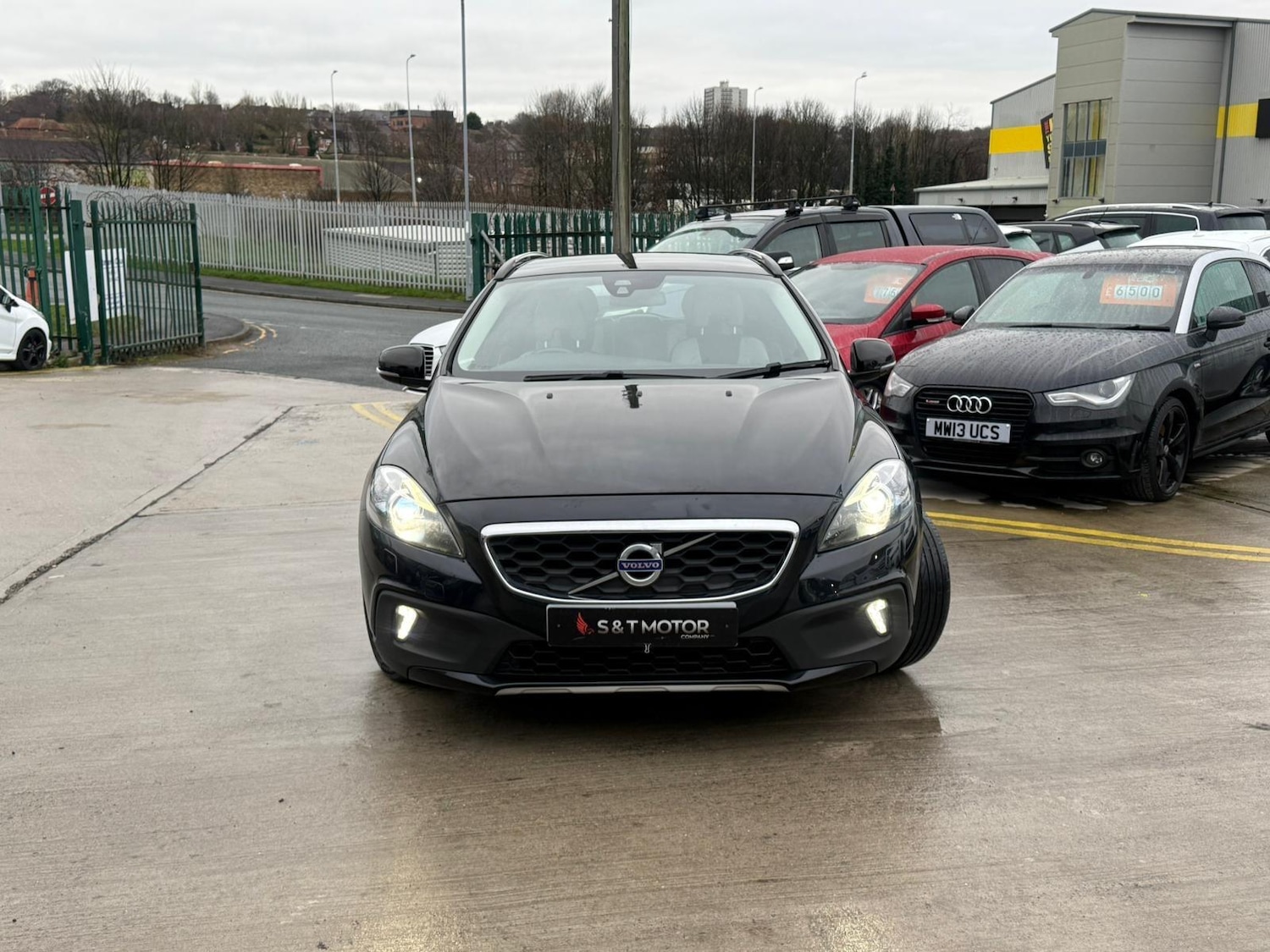 Used Volvo V40 2015 for sale - 77060155: Photo 3