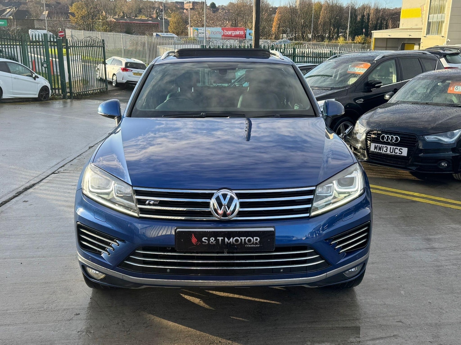 Used Volkswagen Touareg 2014 for sale - 76701829: Photo 2
