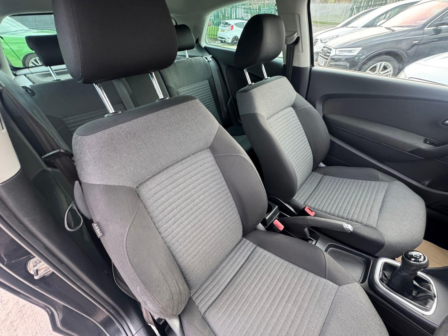 Used Volkswagen Polo 2013 for sale - 77645772: Photo 18