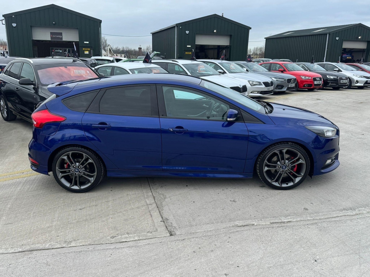 Used Ford Focus 2017 for sale - 77970110: Photo 11