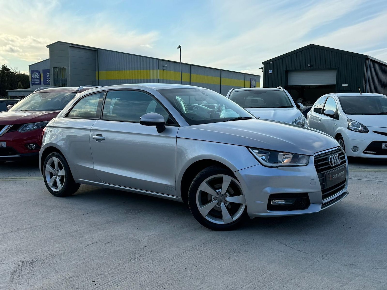 Used Audi A1 2015 for sale - 77658904: Photo 2