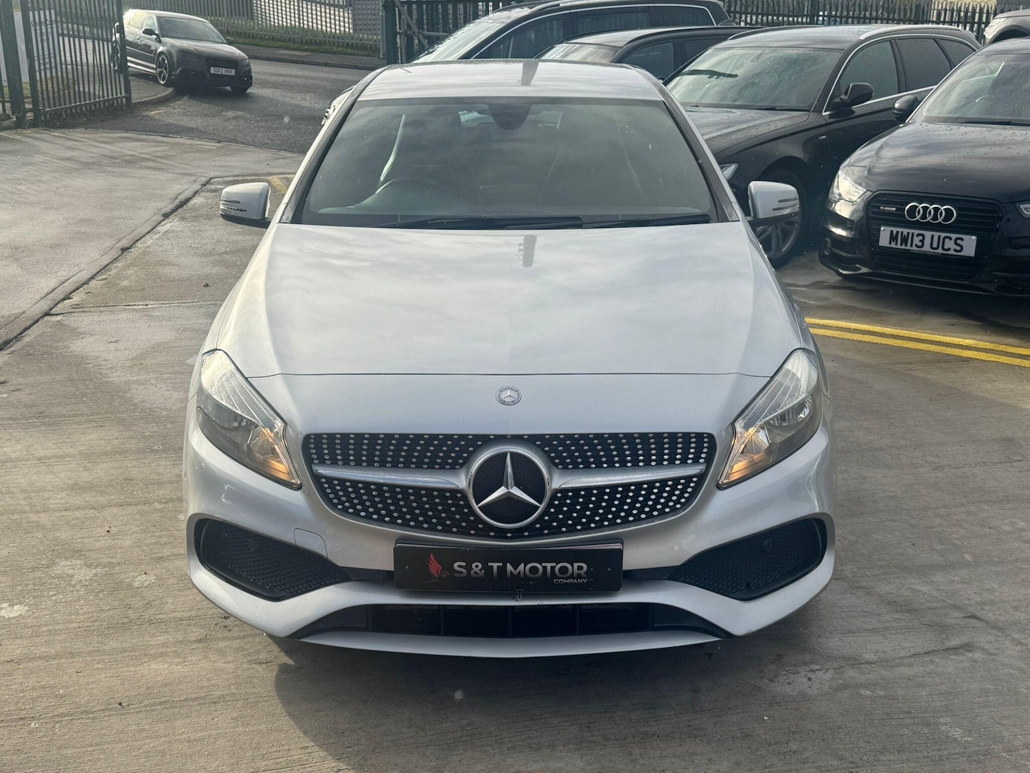 Used Mercedes-Benz A-Class 2016 for sale - 76612687: Photo 2