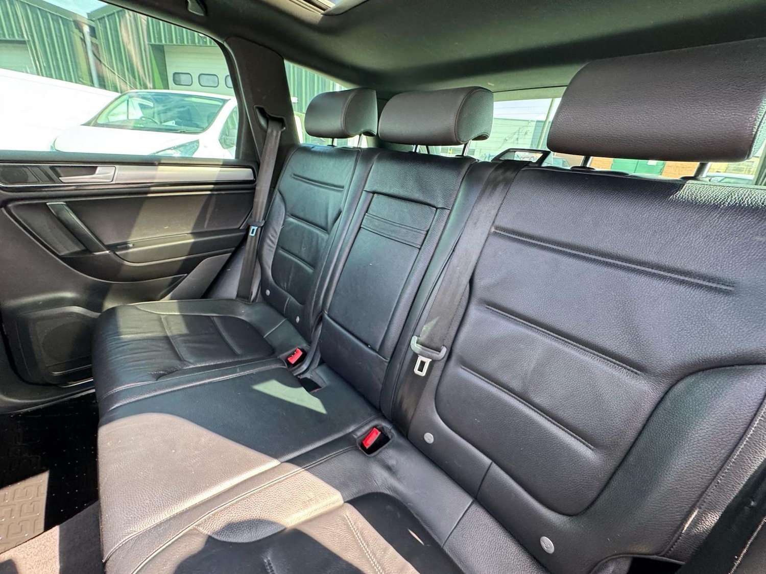 Used Volkswagen Touareg 2015 for sale - 76700667: Photo 18