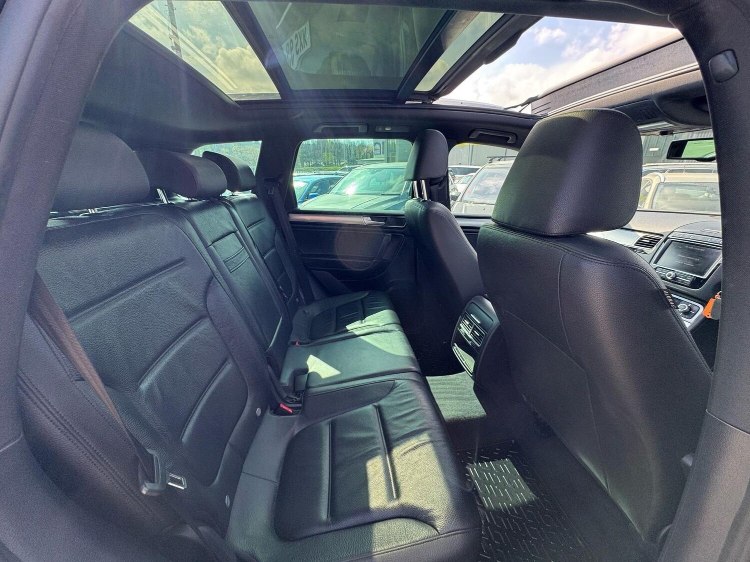 Used Volkswagen Touareg 2015 for sale - 76700667: Photo 19