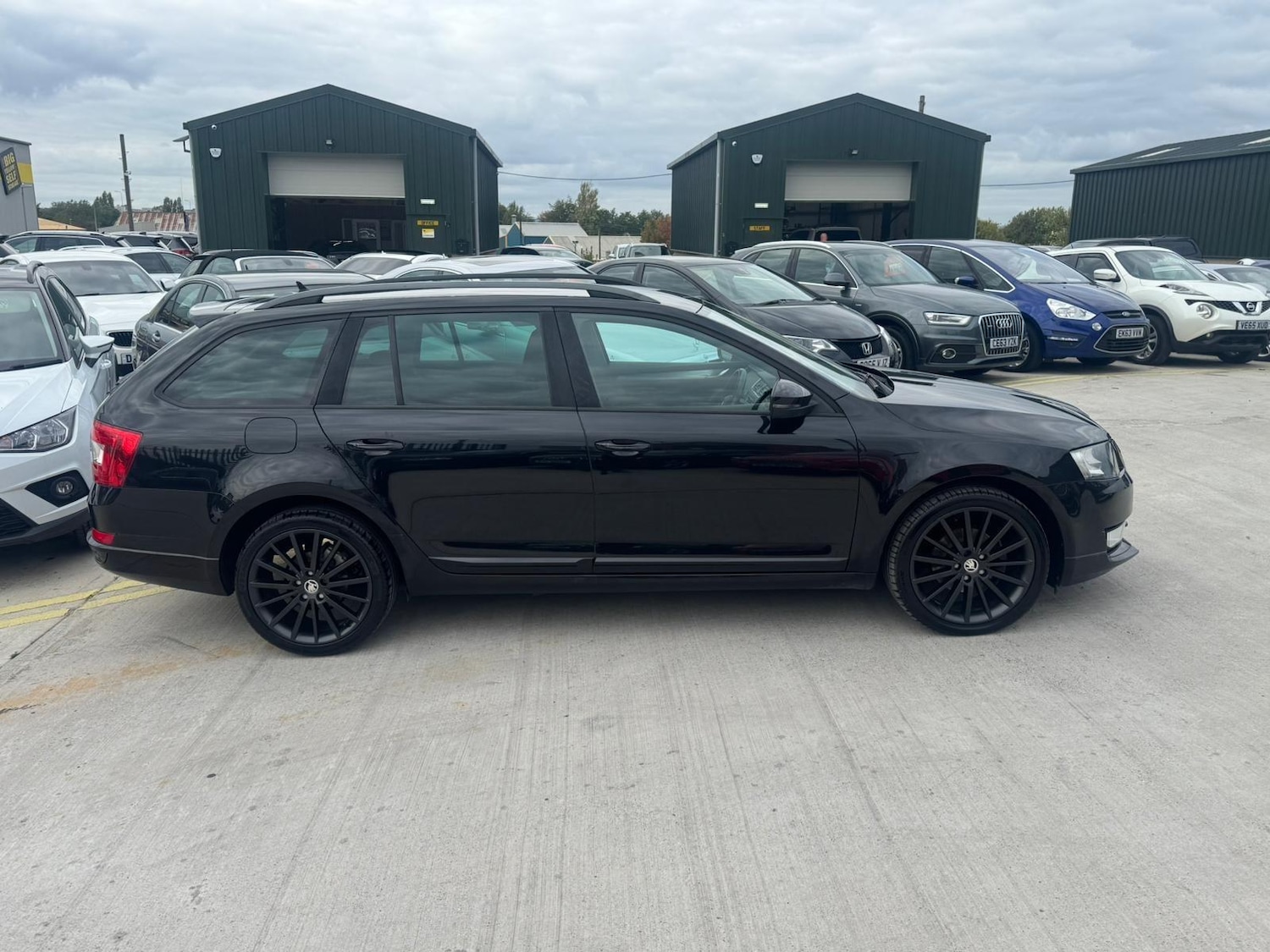 Used Skoda Octavia 2014 for sale - 76122636: Photo 10