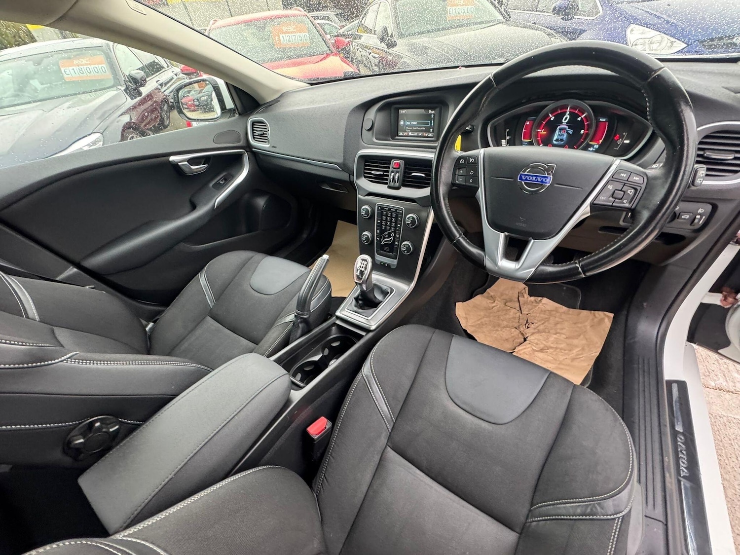 Used Volvo V40 2012 for sale - 76398798: Photo 13